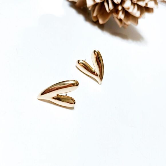 heart stud earrings M31 - Picture 6 of 9